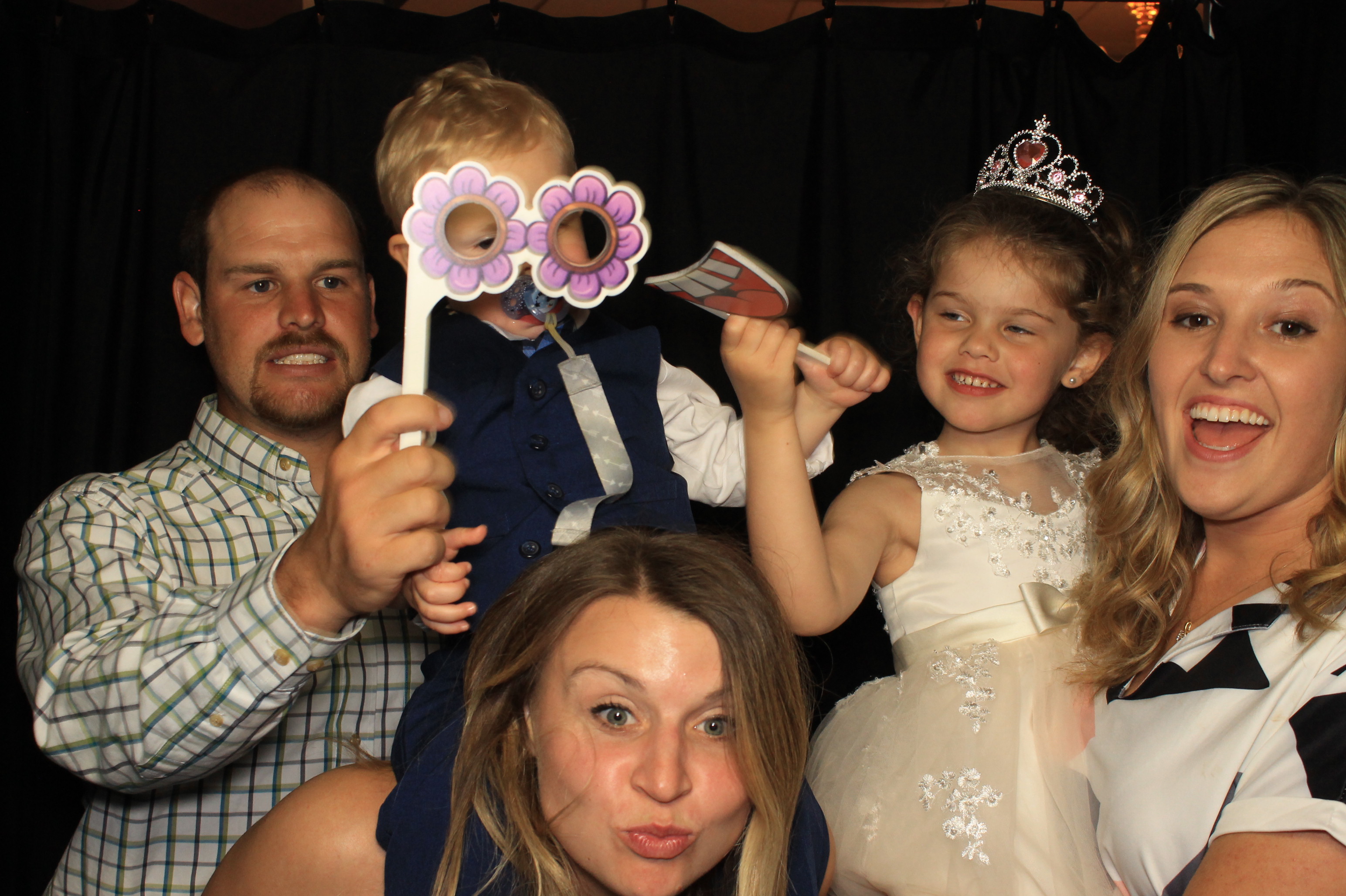 Meredith and Doug Wedding | View more photos from the event at gallery.photoboothcincy.com/u/PhotoBoothCincy/Meredith-and-Doug-Wedding